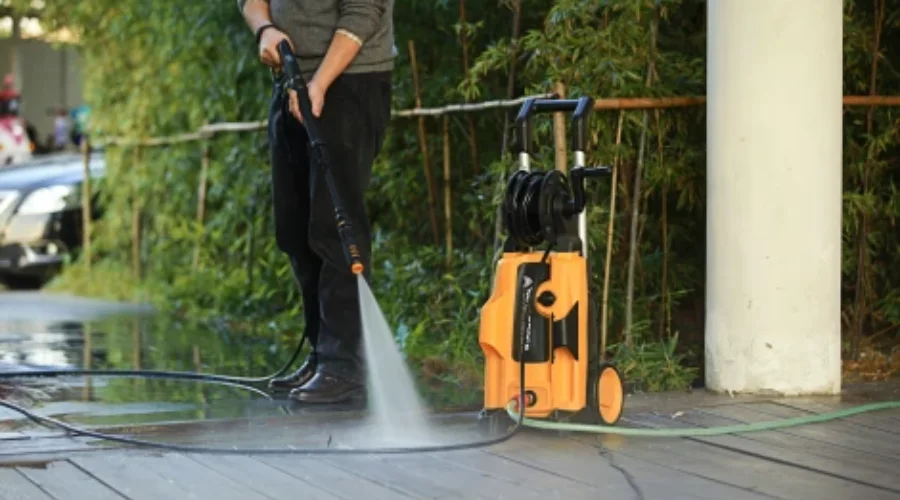 Yard Force Cordless Wet And Dry Vacuum Cleaner