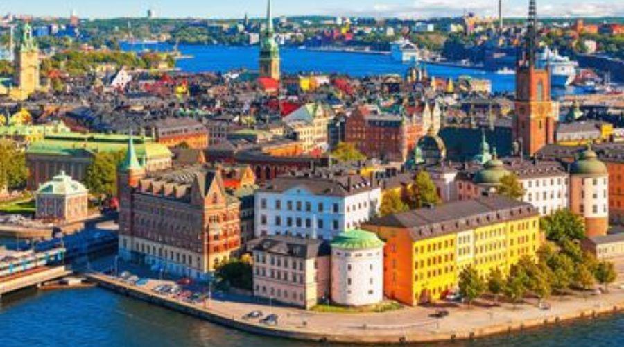 Comparing flight prices to Sweden