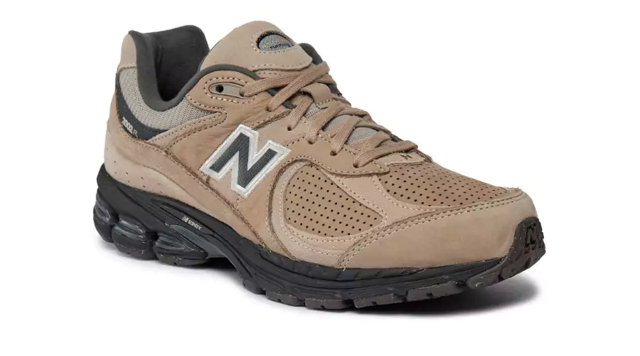 New Balance- Sneakers M2002REG Brown