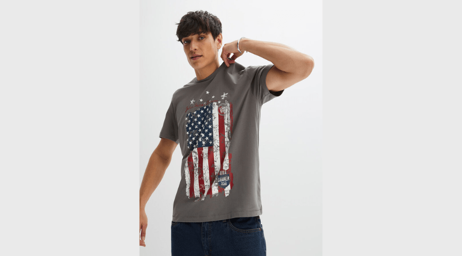 T-Shirt With American Flag