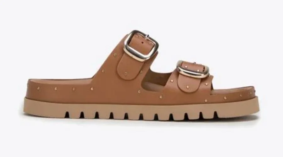 Women's Brown Leather Flip-Flops