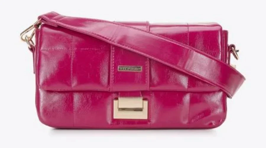 Women’s Handbag made of Shiny, quilted Fuchsia eco-leather 