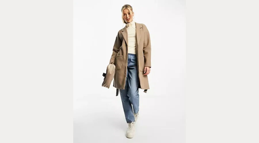 Pieces oversized coat in camel with collar and bel