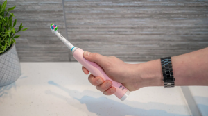 oral-b pro 3 electric toothbrush