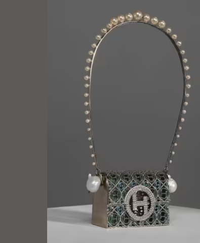 Top Trending Luxury Accessories Now (2)